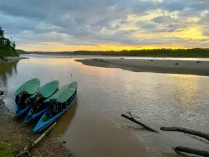 Super Wild Amazon Stay for Photographers – Budget-Friendly & Epic 5D 33 things to do in tambopata 3 motor boats on tambopata river
