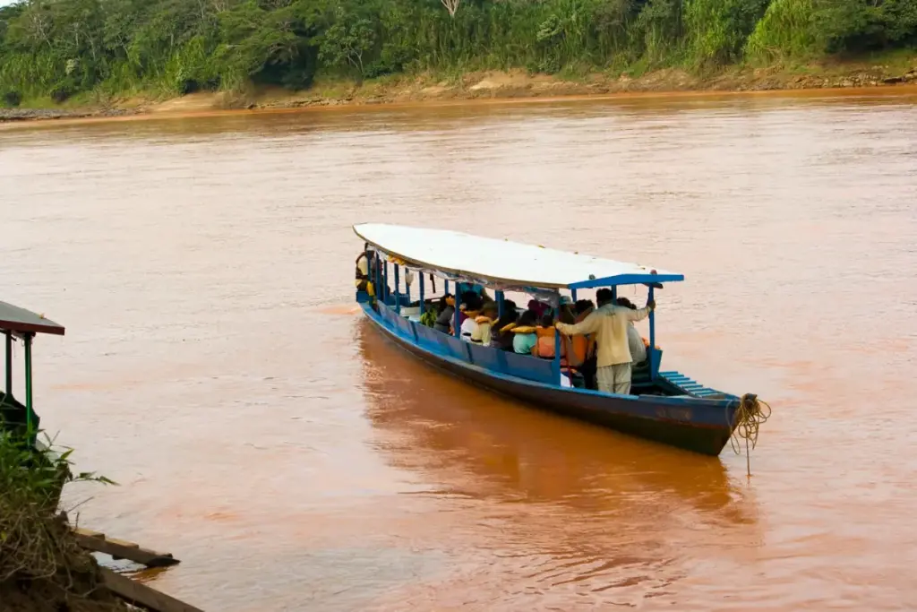 Wild Waters of the Amazon: Kayaking and Rafting Through the Rivers of Tambopata 18 Rivers of tambopata