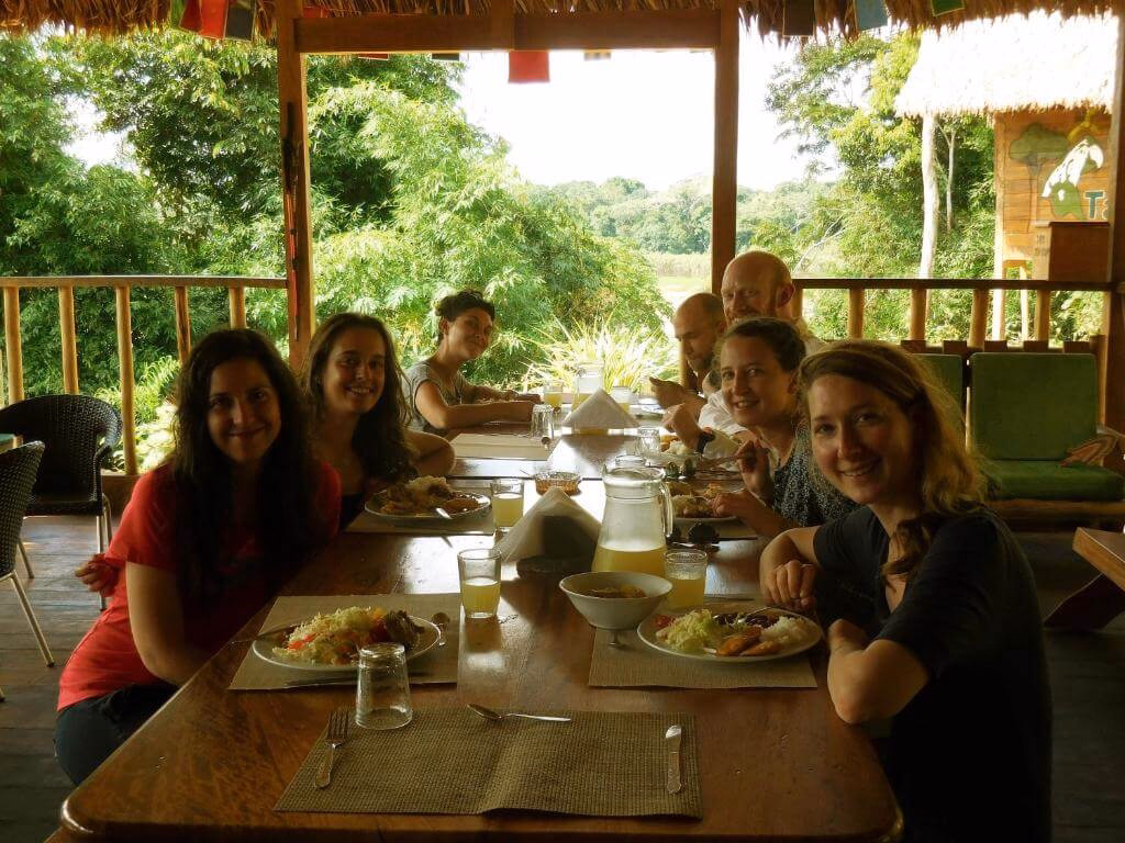 puerto maldonado amazon tours macaw clay lick